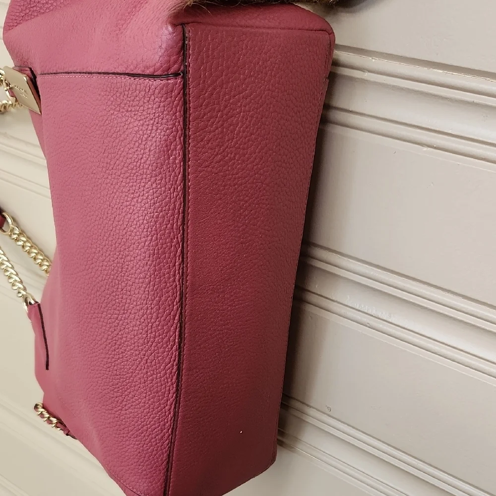 🖤Coach 1941 Dark Pink Leather Chain Tote with Gold Accents And Metal Hang Tag - Picture 5 of 13